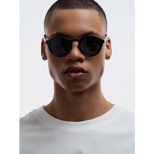 Солнцезащитные очки ТВОЕ черный 131₽