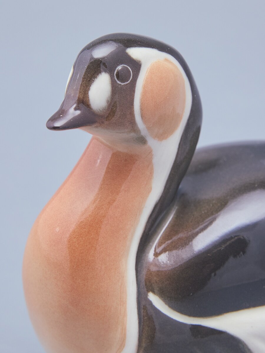 Статуэтка фарфоровая Казарка , высота 12,4 см, Императорский фарфоровый завод — фото 1