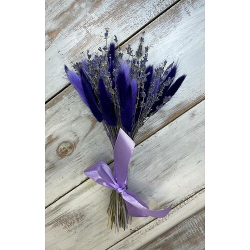 Букет из сухоцветов лаванды с лагурусом