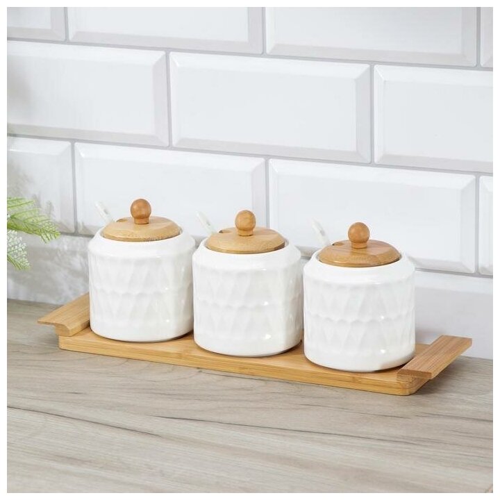 фото Набор банок фарфоровых для сыпучих продуктов на бамбуковой подставке BellaTenero «Тюльпан», 7 предметов: 3 банки 300 мл, 3 ложки, подставка, цвет белый