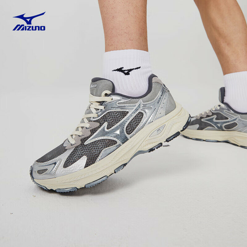 Кроссовки Mizuno размер 39 EU