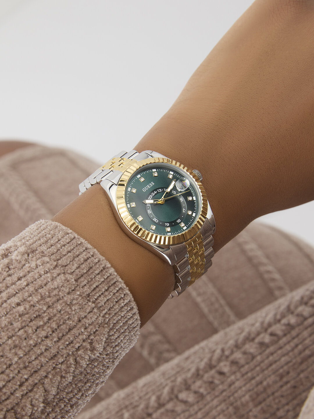 Наручные часы GUESS 