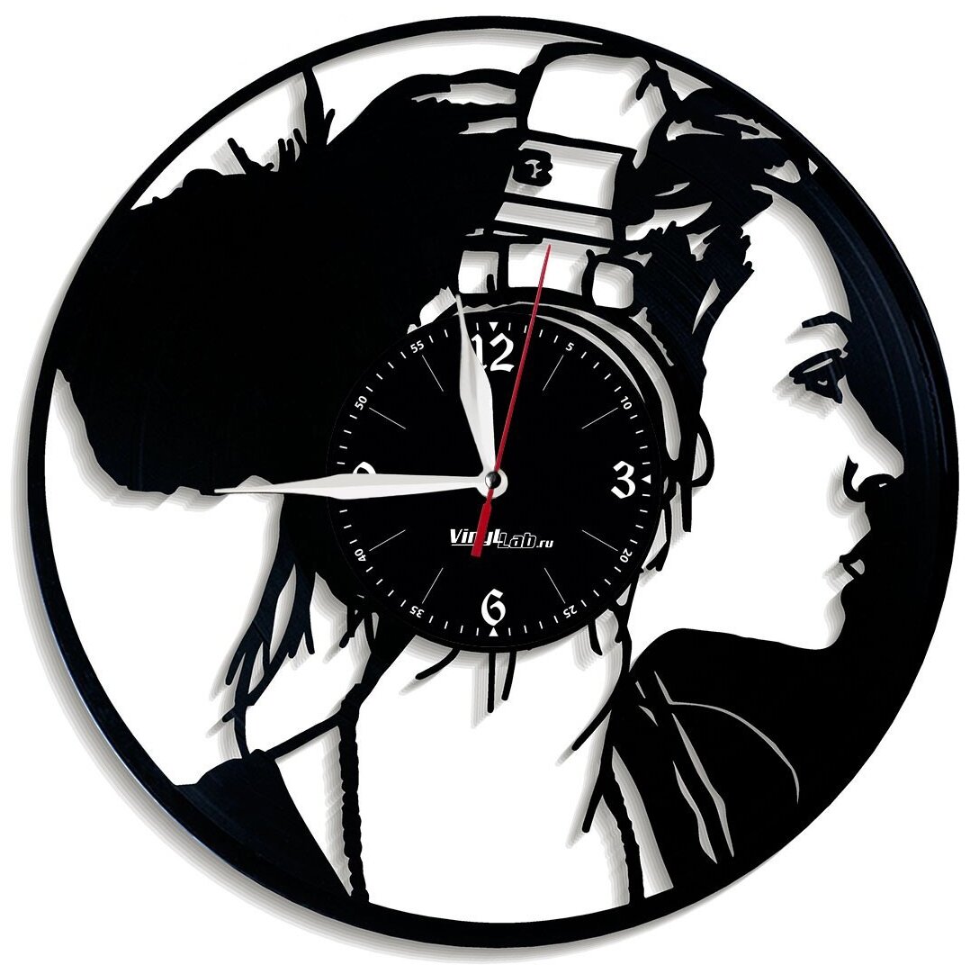 Часы из виниловой пластинки (c) VinylLab Наушники