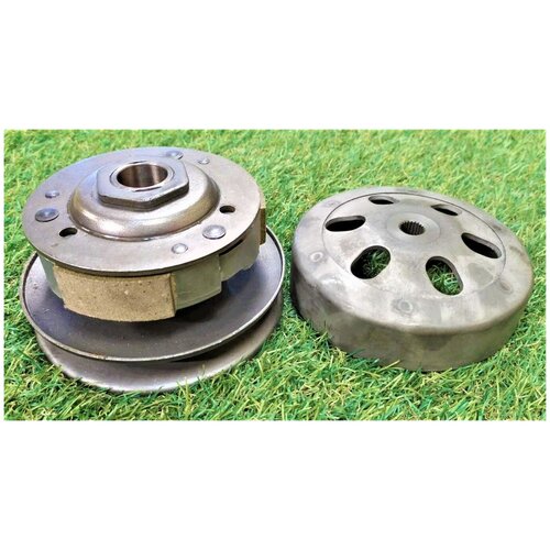 Вариатор задний (сцепление центробежное) для скутера Honda Lead90 , Joker90, HF05