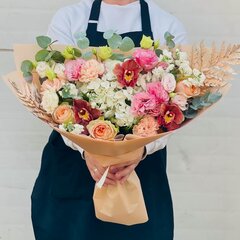 Изображение товара Авторский букет Rybe-Flowers, орхидеи, гортензии, эустомы, высота 40 см