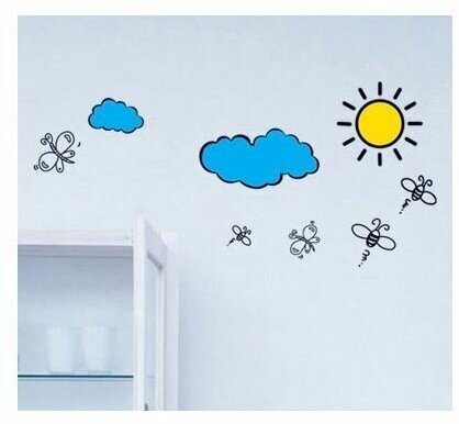 Интерьерная наклейка Солнечный день облака солнце, пчёлки размер на стене 55 см. на 75 см.