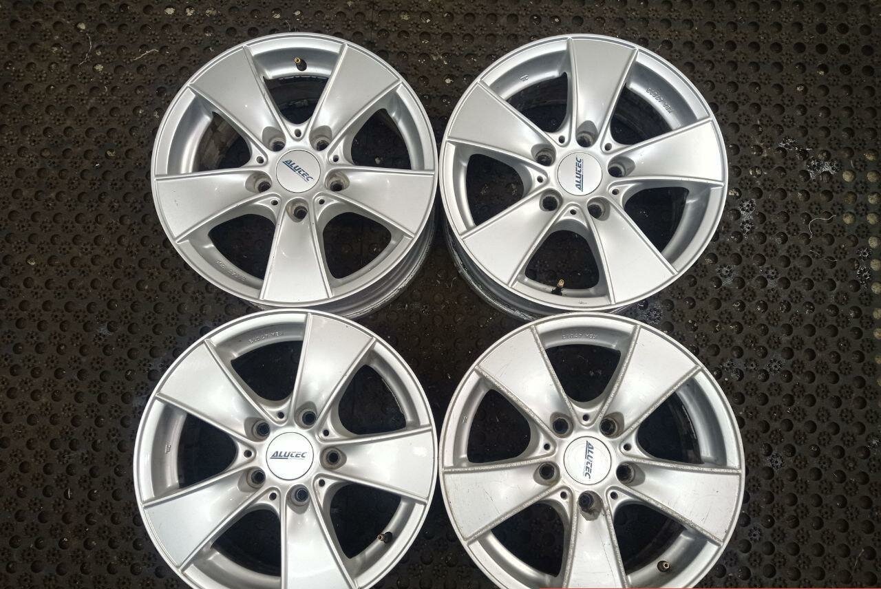 Колесные диски Alutec 7xR16/5x120 72.6 Серебристый (Реплика)