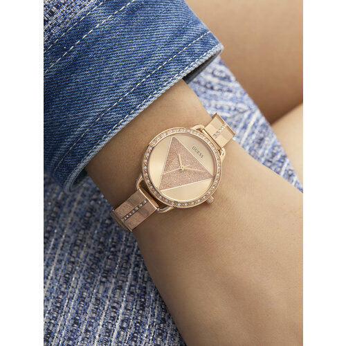 фото Наручные часы guess