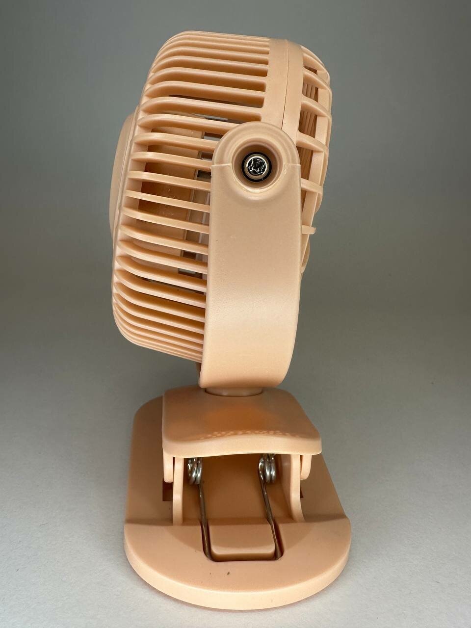 Портативный настольный мини вентилятор /Вентилятор на прищепке / Вентилятор бытовой с аккумулятором/ Маленький вентилятор - фотография № 7