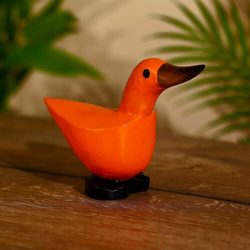 Сувенир Уточка оранжевая дерево 15х7х11 см 2004₽