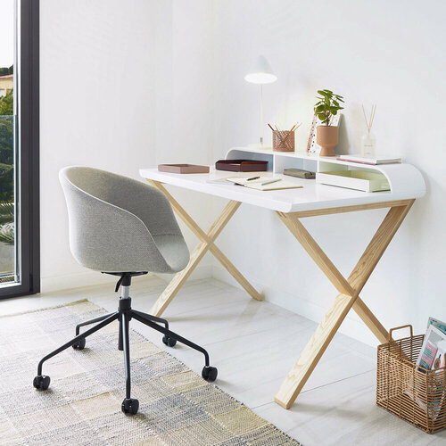 Офисное поворотное кресло Yvette светло-серое 77029₽