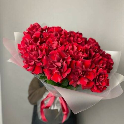 Изображение товара Букет из 15 французских красных роз от "Di_Flowerslab" , размер L