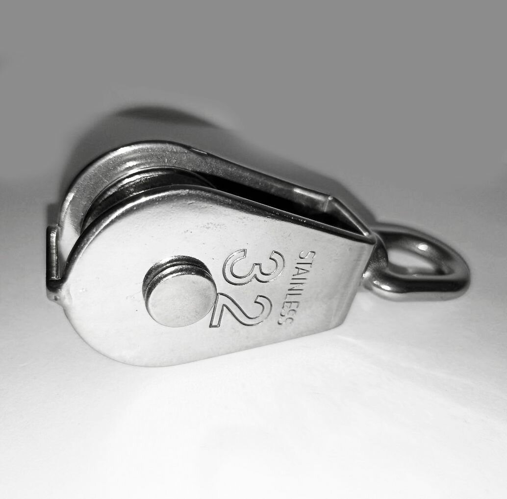 Блок такелажный нержавеющий скольжения с вертлюгом и обухом А2 32мм