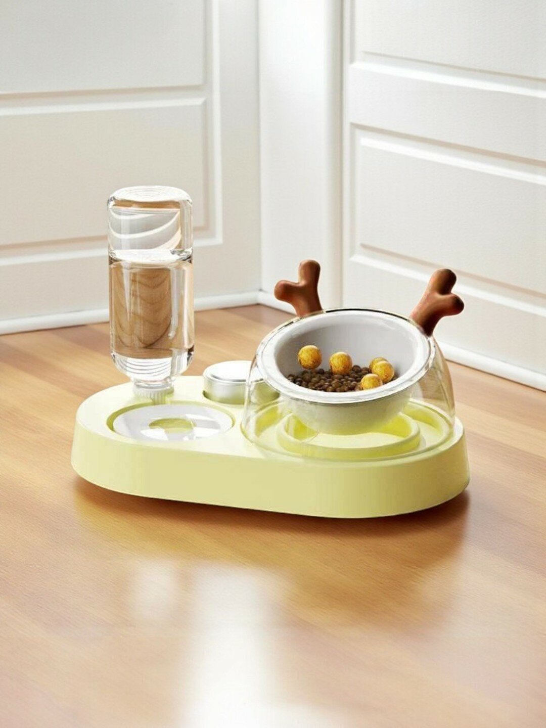 Миска для кошек пластиковая, с поилкой, пластиковая, 13х28 см,