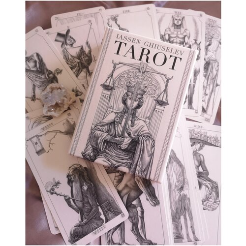 гюзелев я iassen ghiuselev tarot старшие арканы таро ясена гюзелева карты брошюра Старшие Арканы. Таро Ясена Гюзелева. Iassen Ghiuselev Tarot (NXL09, Lo Scarabeo, Италия)