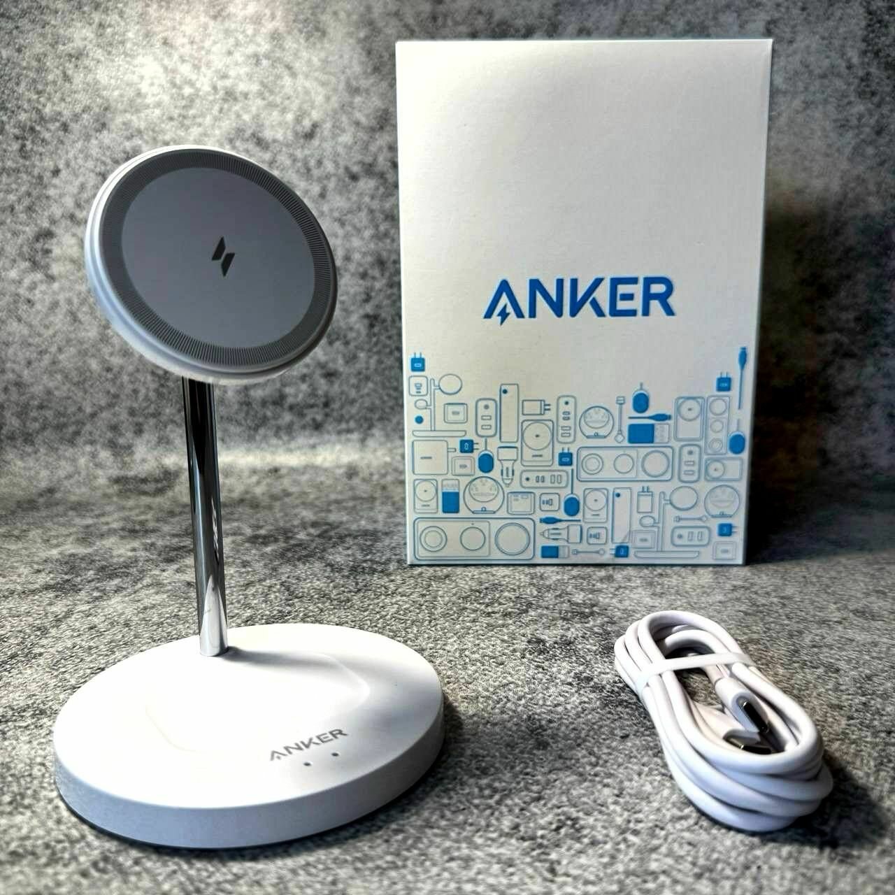 Беспроводное зарядное устройство ANKER Power Magnetic 2-in-1 15W / для iPhone 12-16 / Белый