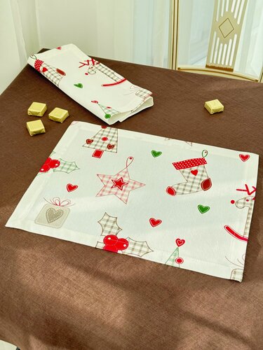Изображение товара Набор салфеток для сервировки 2 шт. LenJuLen водоотталкивающая пропитка "Новый год" 35x45 см