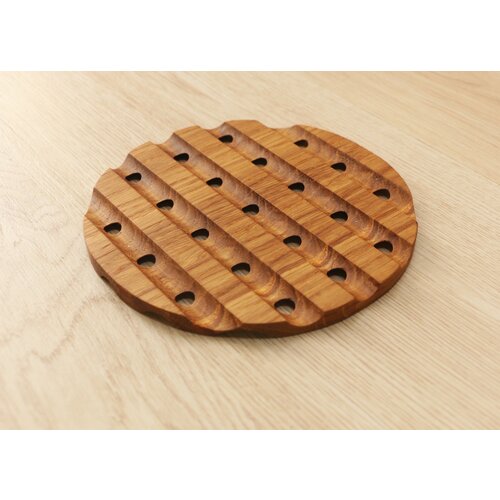 Подставка из дерева 