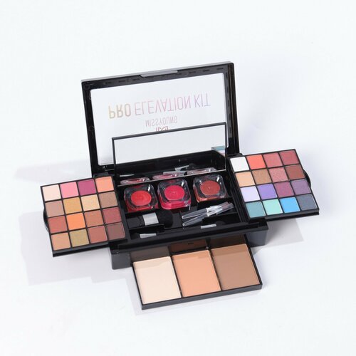 Набор профессиональной косметикиMiss Young 18 2023₽