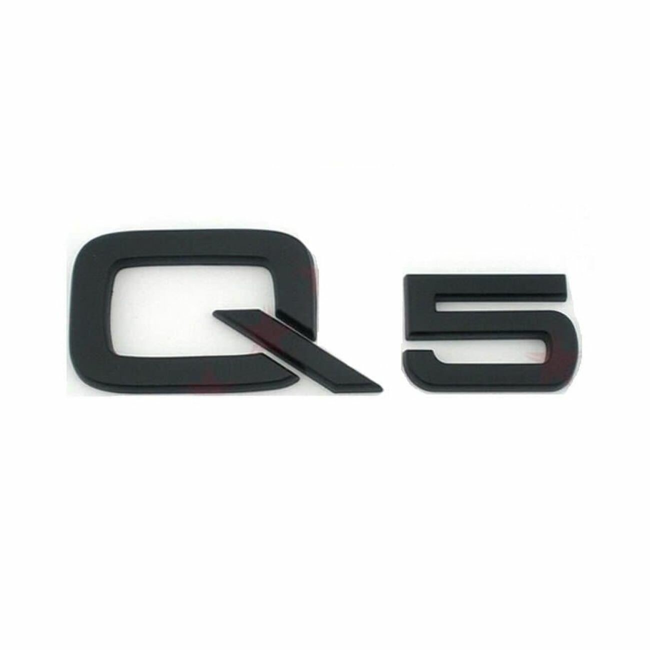 Шильдик на багажник для Audi Q5 черный мат