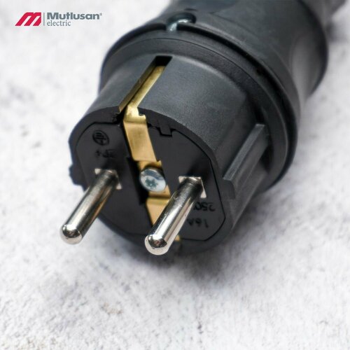 Вилка разборная каучук 16 А 250 В IP44 с зк черная 600₽