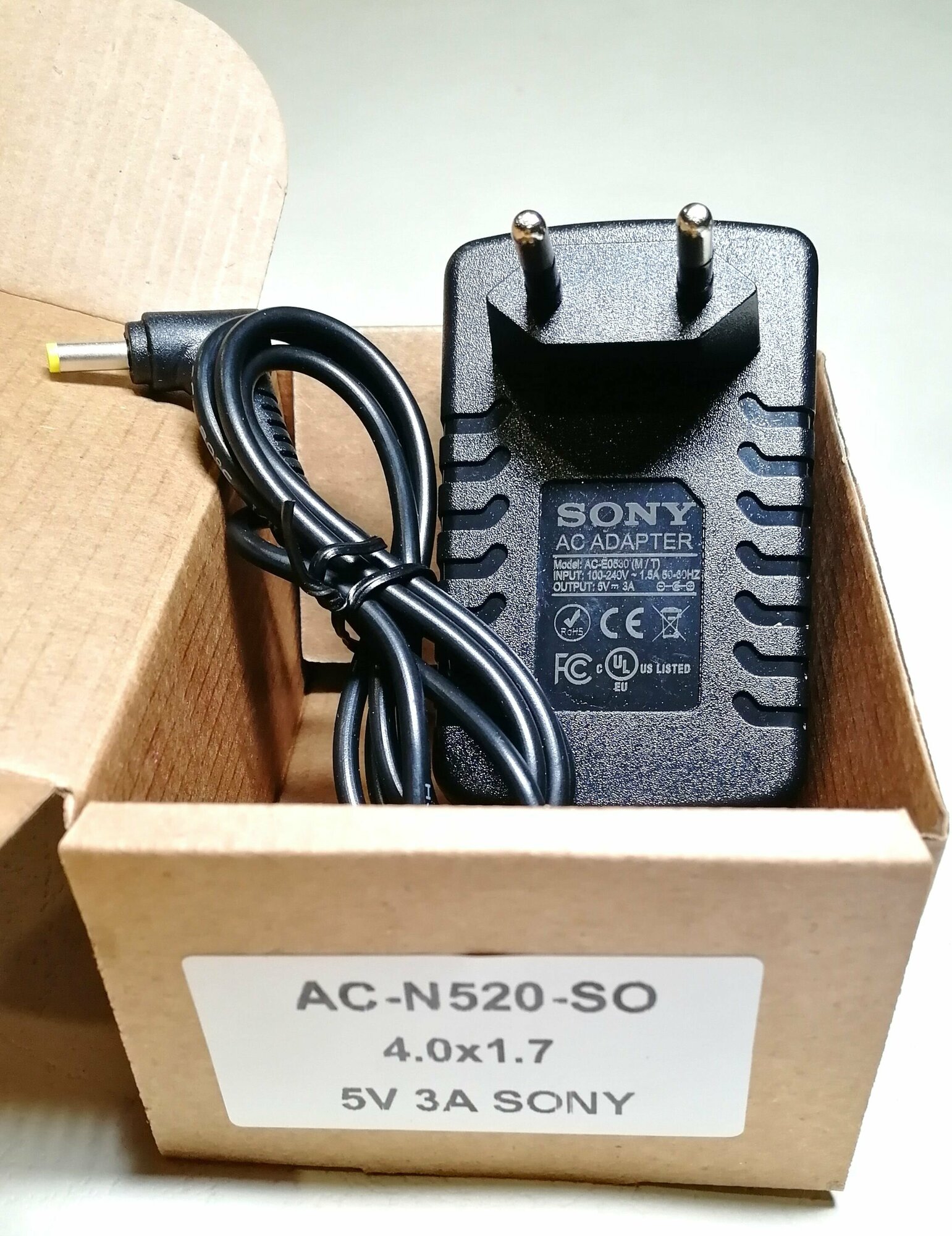 Зарядное устройство для колонки Sony SRS-XB30, SRS-XB41 5V - 3A кабель 2 метра
