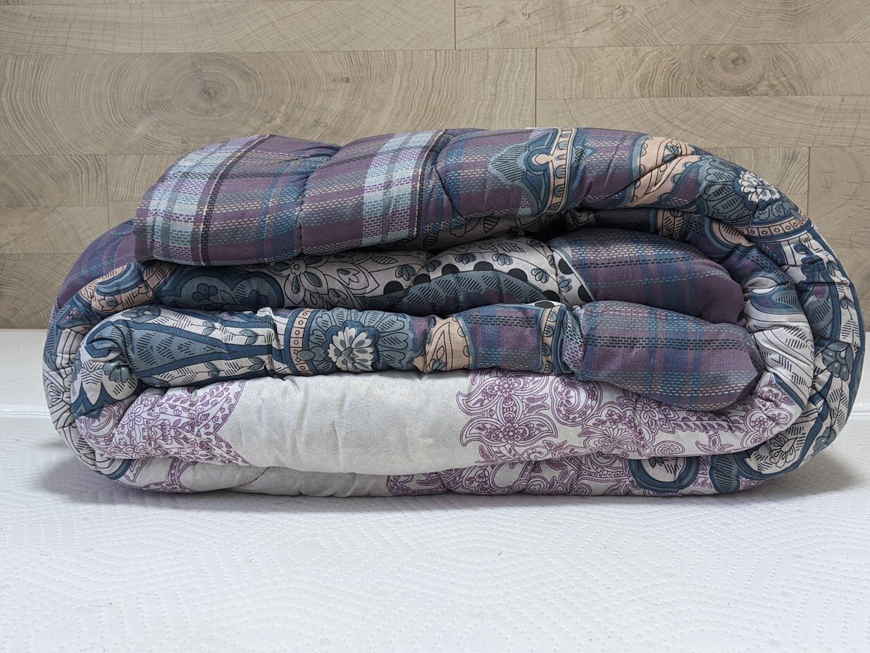 Одеяло ватное всесезонное 140х205, чехол - поликоттон, разноцветное, вариант 3 - фотография № 1