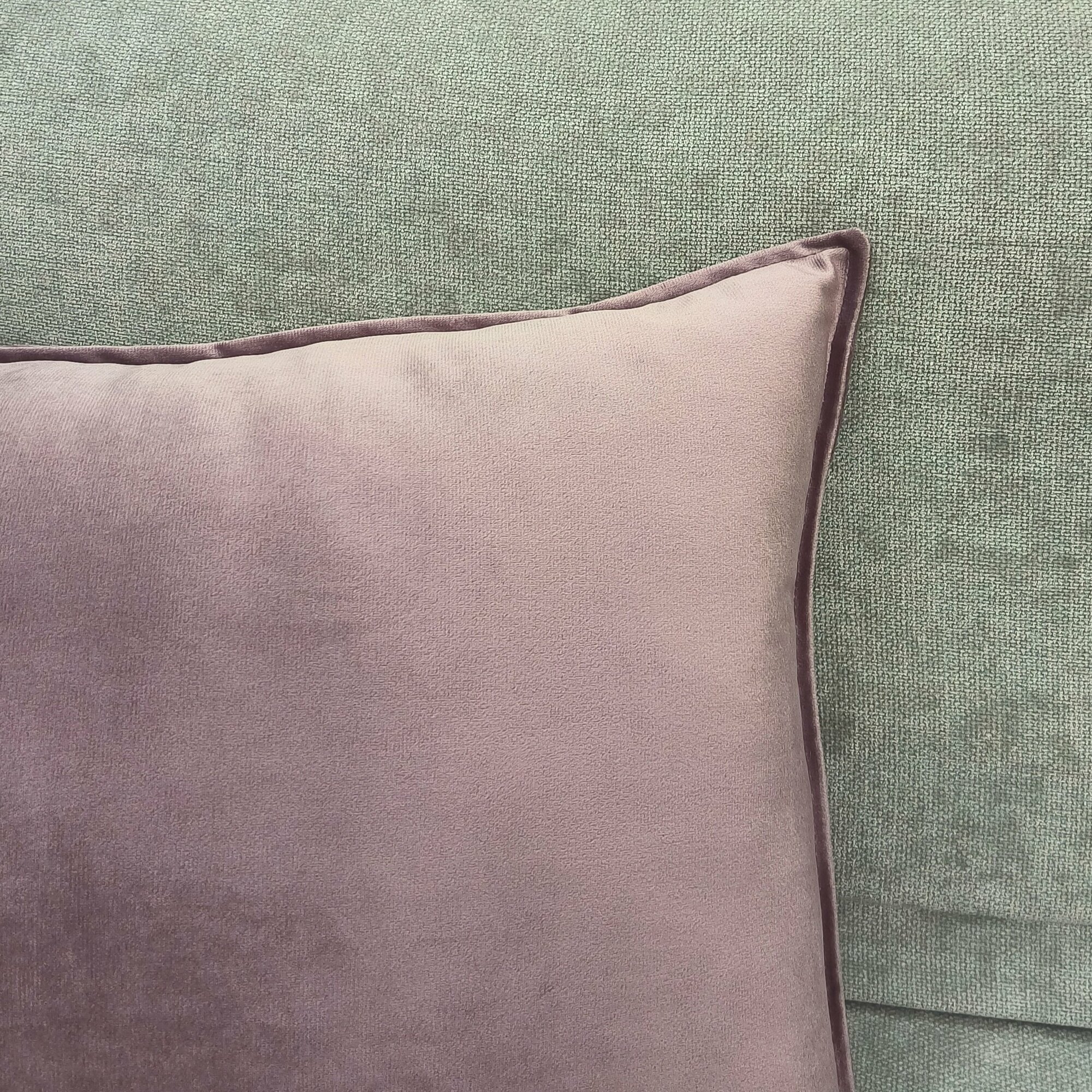 Декоративная подушка из бархата, 40х60, цвет Розовая пудра