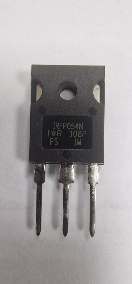 Транзистор IRFP054N