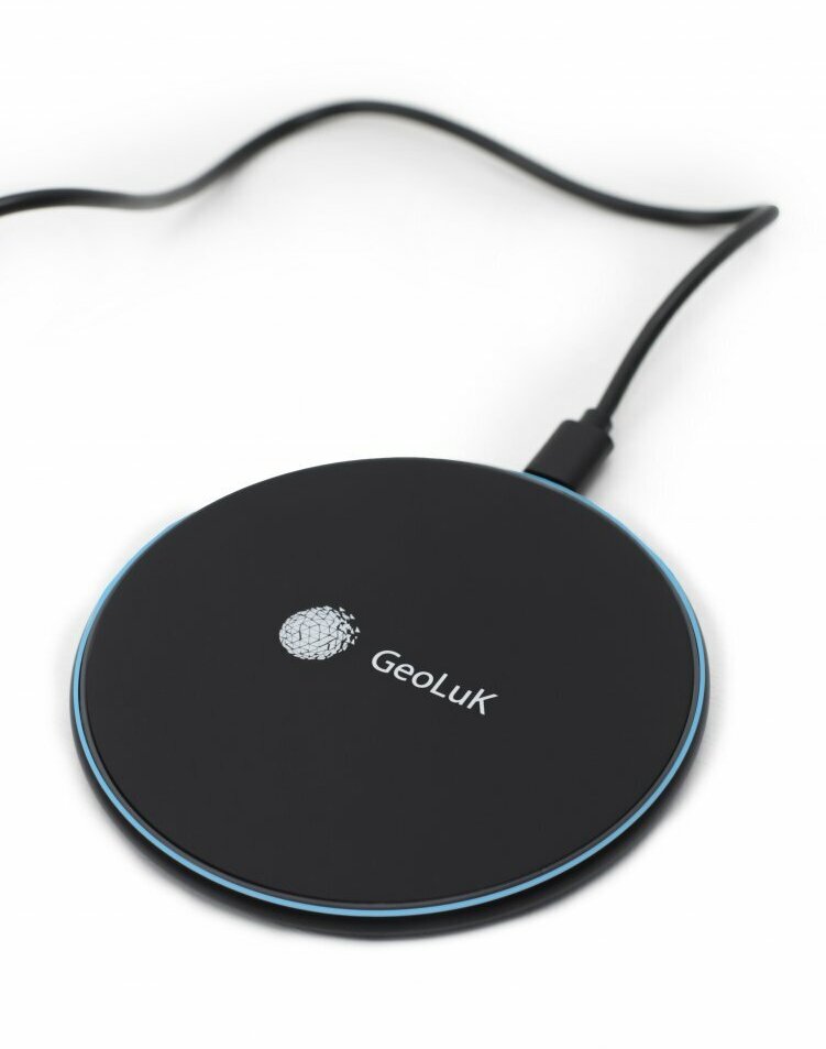 Быстрое настольное беспроводное зарядное устройство GeoLuK Fast Tablet 15W Black