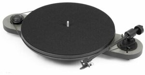 Проигрыватель винила Pro-Ject Elemental silver/black