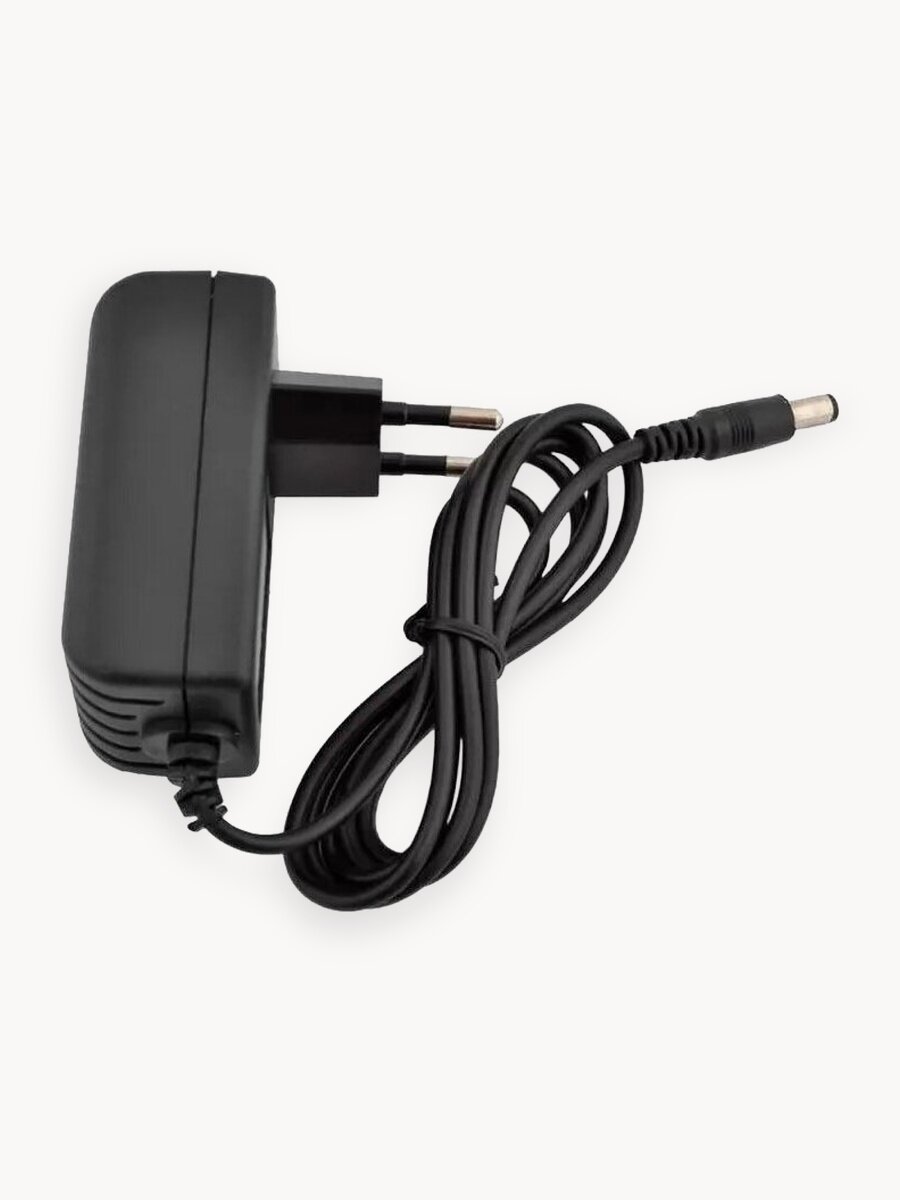 Блок питания (универсальный адаптер) 3V/1A, 3 Вольта 1 Ампер, штекер 5.5*2.5 мм