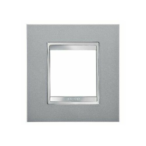 Рамка декоративная 1 пост с хромированным ободком, пластик LUX Internetional. Цвет Титан. Gewiss CHORUS. GW16222VT