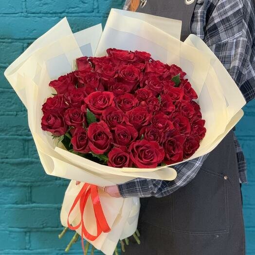 Букет из 45 красных роз 60 см