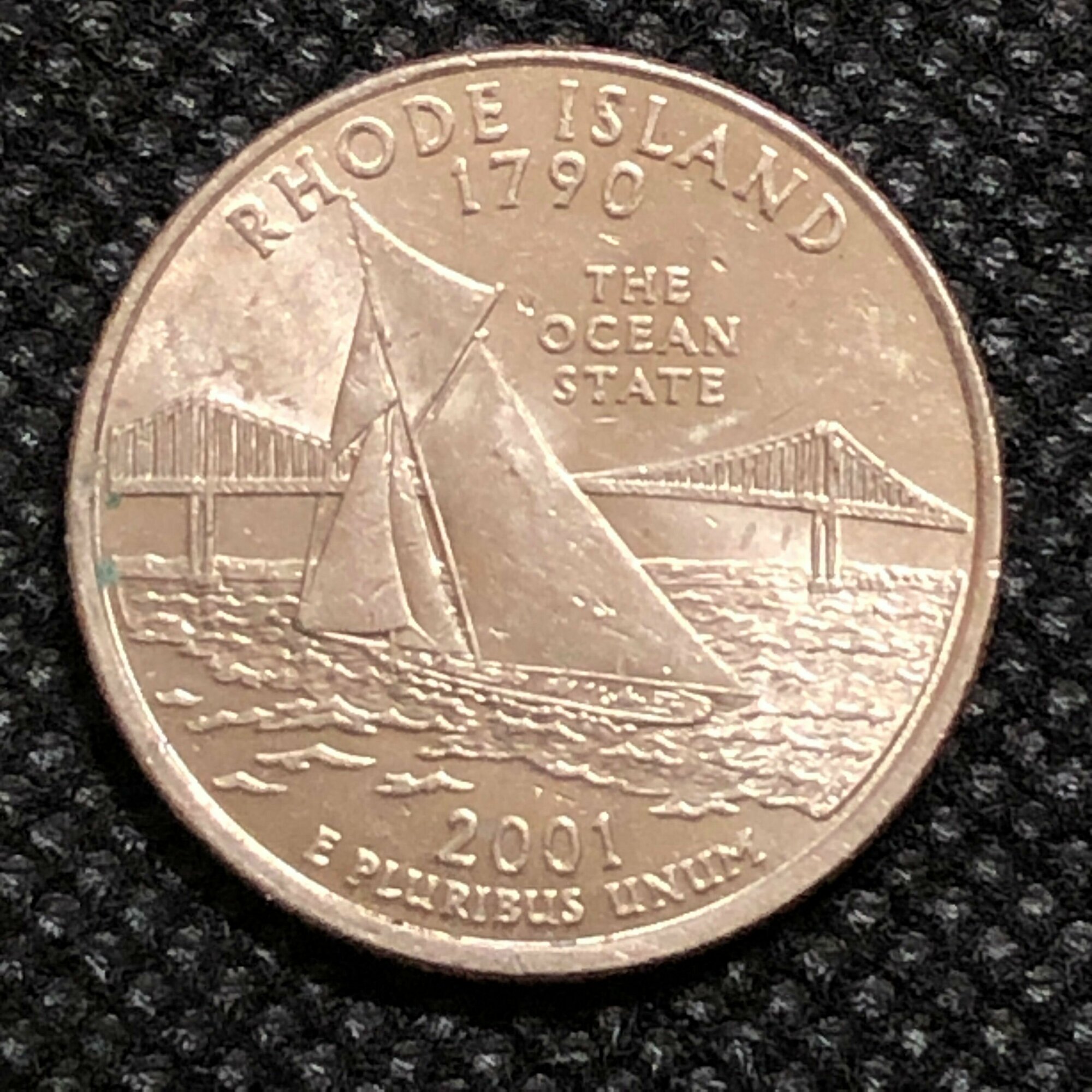 Монета США 25 центов 2001 P Род Айленд #5-3