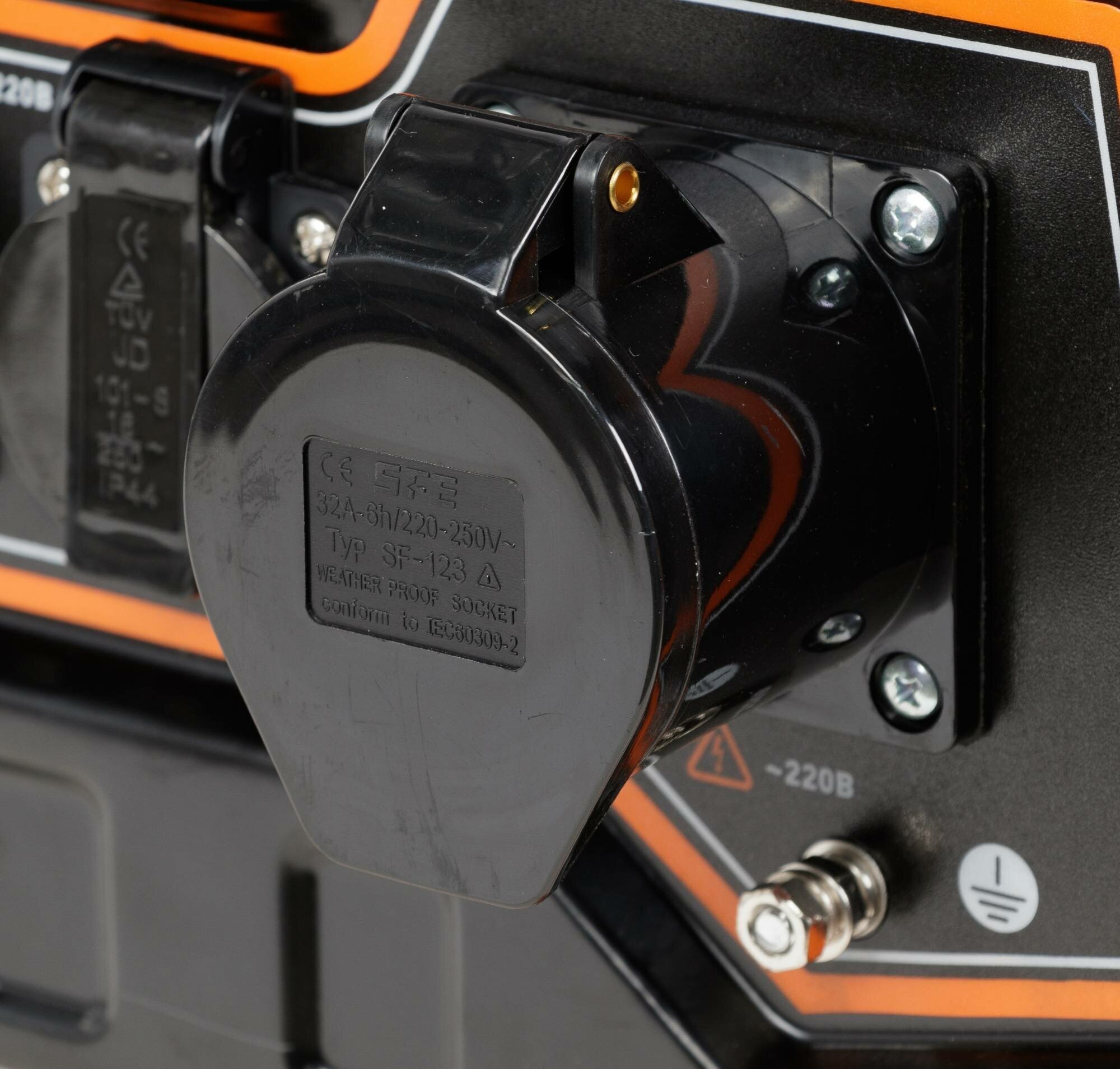 Бензиновый генератор CARVER PPG- 6500, 220/12 В, 5.5кВт [01.020.00018] - фото №8