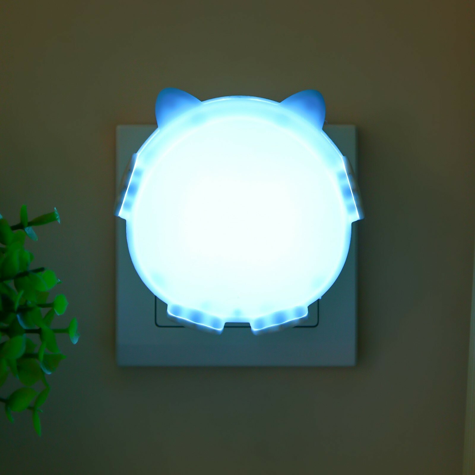 Ночник с датчиком освещенности "Совёнок" LED микс 8,5x2,5x8,5 см - фотография № 7