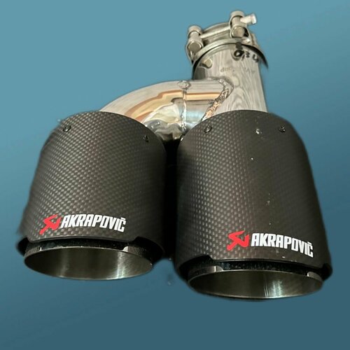 Насадка глушителя правая Akrapovic