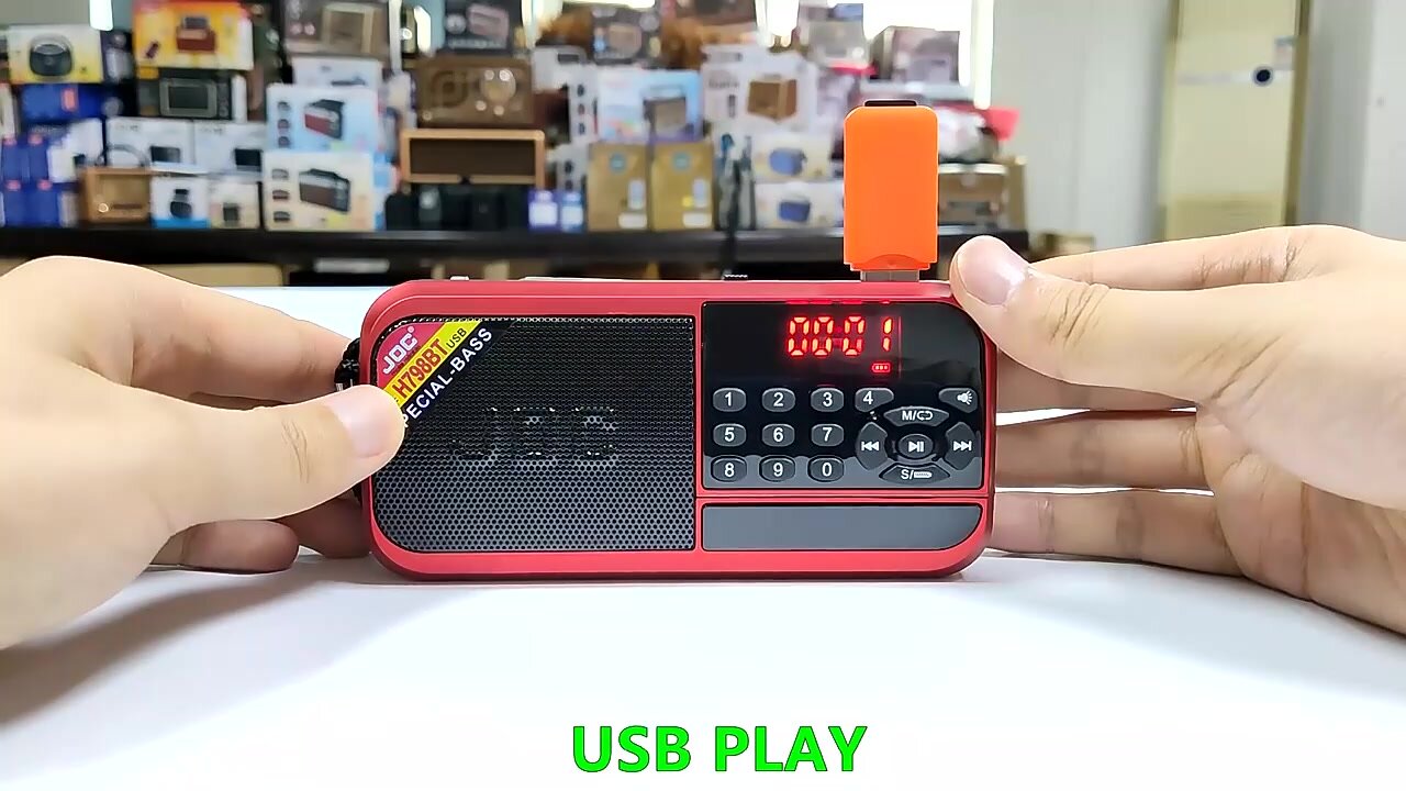 Радиоприемник портативный, цифровой, с MP3 плеером, FM radio, c питанием от сети и аккумулятора (USB/micro SD) — фото 1
