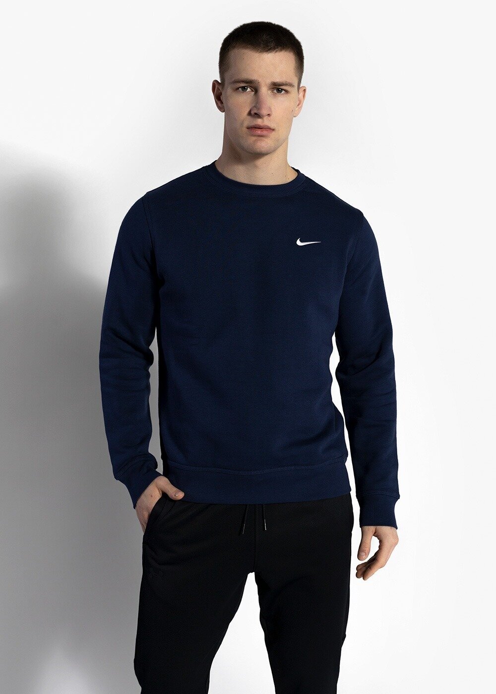 Свитшот NikeSportswear Club Fleece Crewдля мужчин 