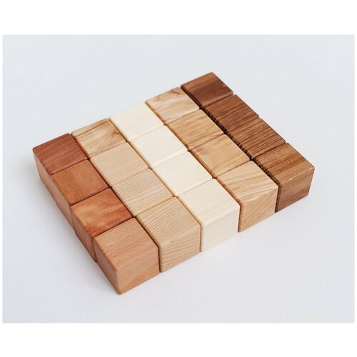 Кубики ручной работы из разных пород дерева Тикко