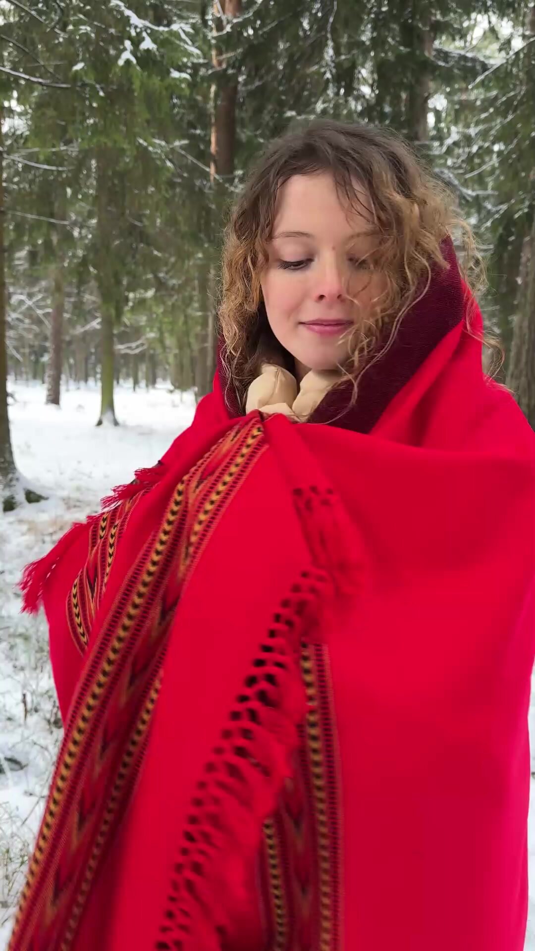 Шаль Ариаварта Базовая коллекция для женщин,215х104 см, алый — фото 1