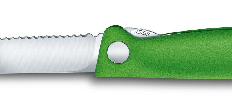 Нож кухонный Victorinox Swiss Classic (6.7831.FB) стальной столовый лезв.110мм серрейт. заточка крас - фото №16