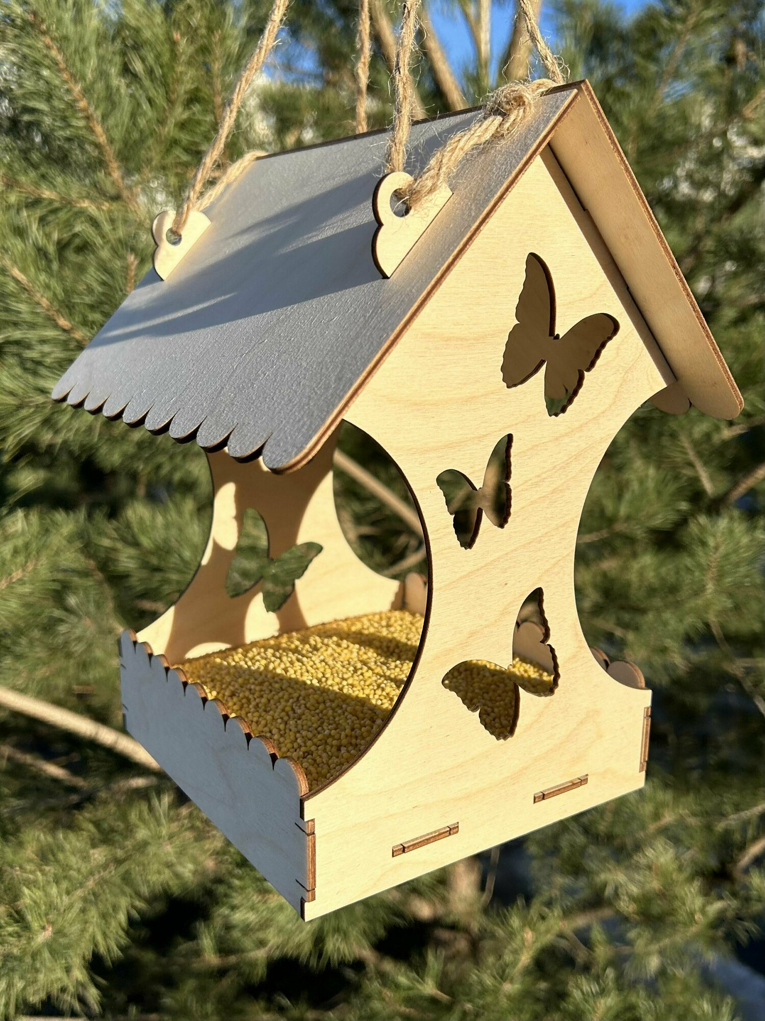 Кормушка деревянная для птиц и белок от Bee Yeva - фотография № 2