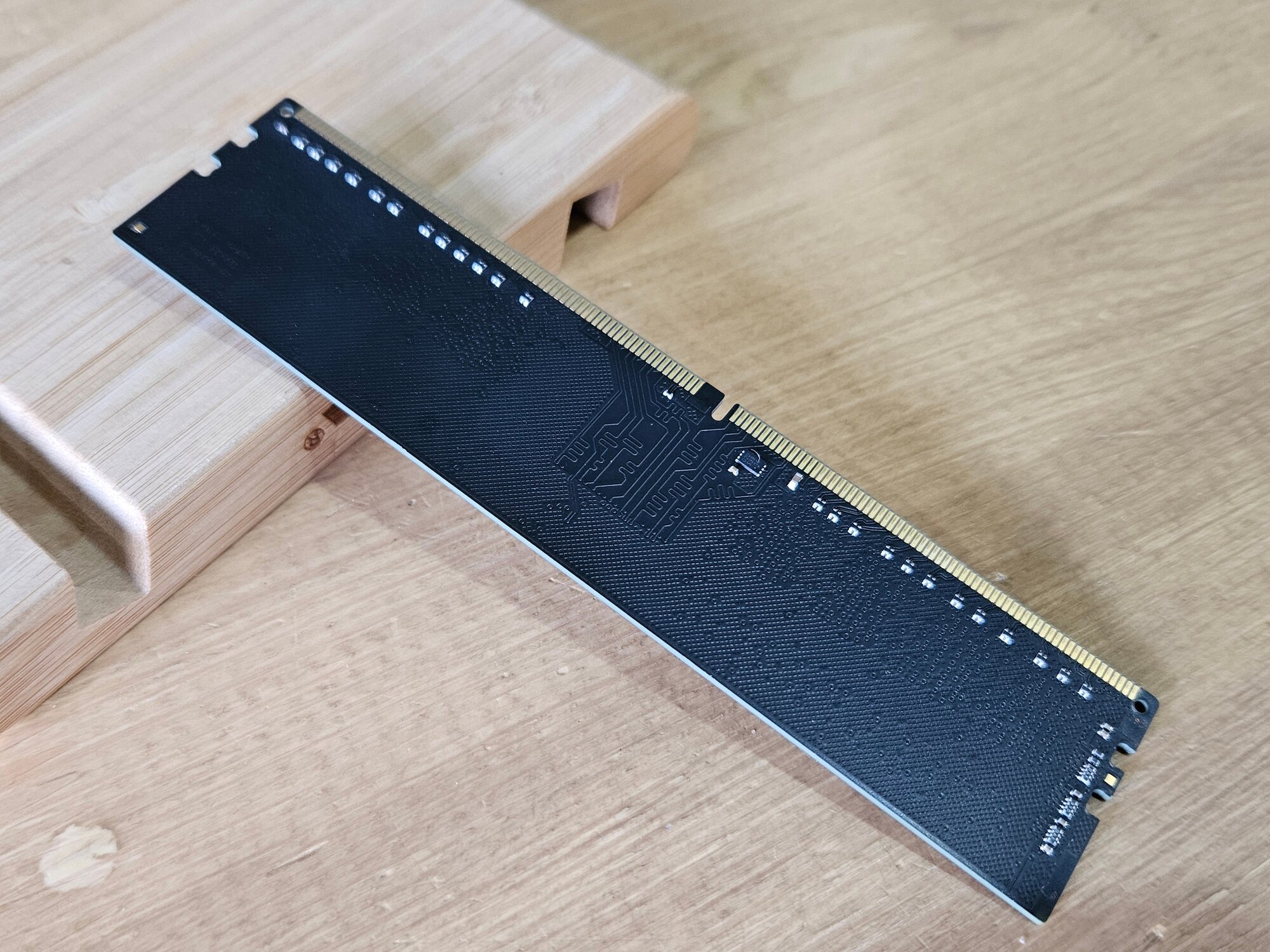Оперативная память Netac DDR4 NTBSXU2BD4163200L-H8SP 16GB 3200 МГц DIMM — фото 1