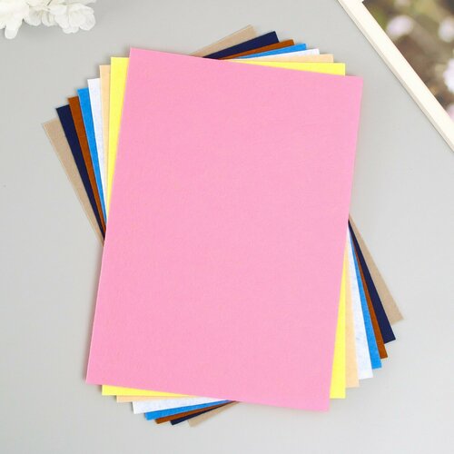 Набор жесткого фетра Астра 8 шт ассорти 1 мм 20х30 см 408₽