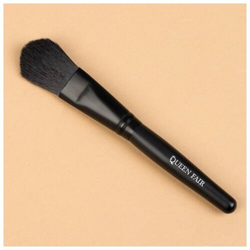 Кисть для макияжа Premium Brush , 12,5 см, цвет чёрный аксессуары для макияжа beauty pati кисть для хайлайтера premium