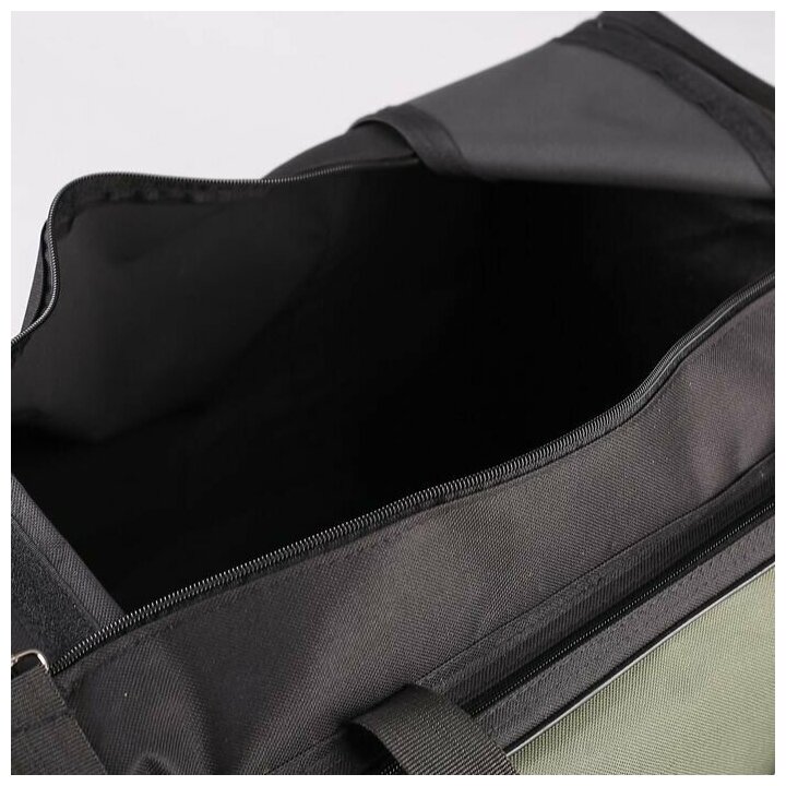 Сумка спортивная на молнии, 3 наружных кармана, длинный ремень, цвет чёрный/зелёный - фотография № 7