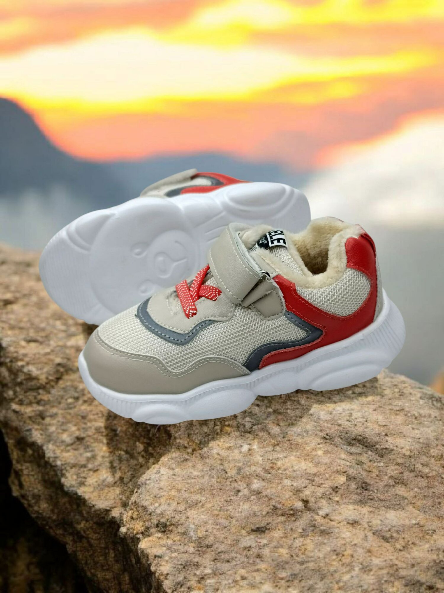 Кроссовки, размер 24, бежевый/красный — фото 1