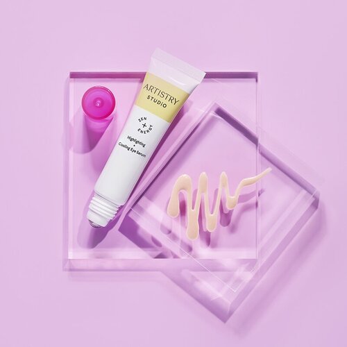 ARTISTRY STUDIO™ Увлажняющая сыворотка-роллер с охлаждающим эффектом для кожи вокруг глаз